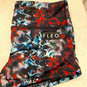 Fleo size medium cryptic red